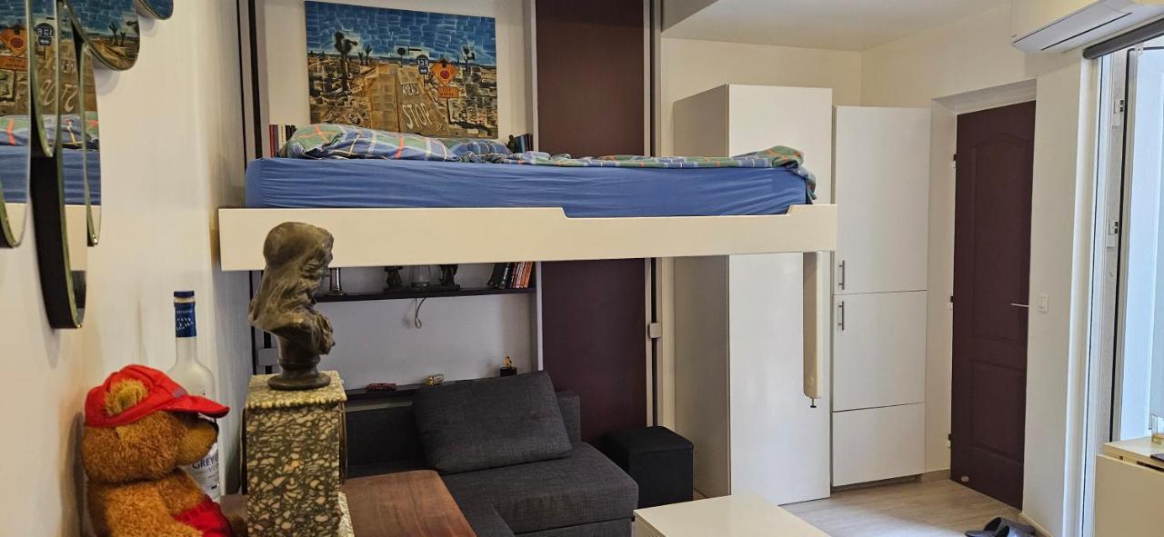 Studio 22M2 A Ivry/Seine-A 200 Metres De Paris. Proche Metro 7 Dış mekan fotoğraf