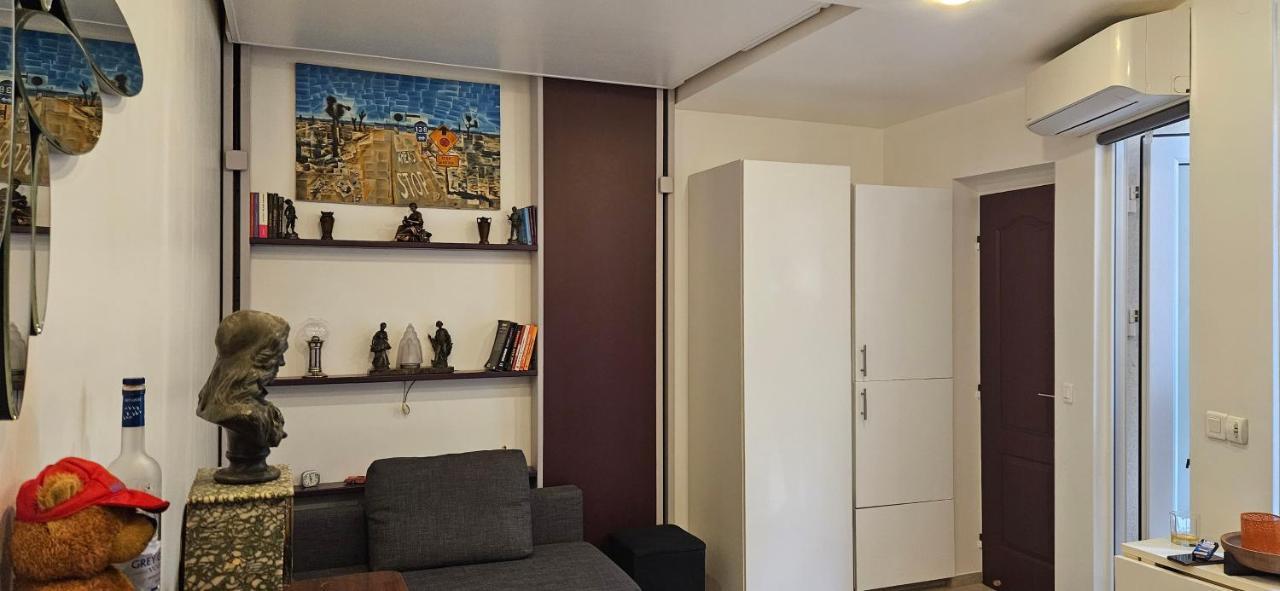 Studio 22M2 A Ivry/Seine-A 200 Metres De Paris. Proche Metro 7 Dış mekan fotoğraf